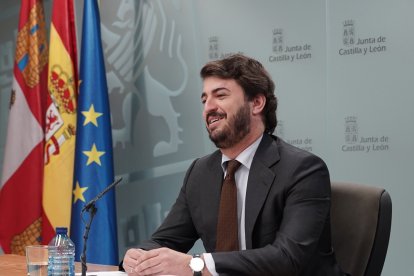 Gallardo comunica la ruptura del pacto de gobierno ya anunciada por Abascal y confirma que dejará de ser vicepresidente de la Junta en julio de 2024.