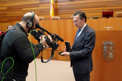 Celebración en las Cortes del 42 aniversario del Estatuto de Autonomía.