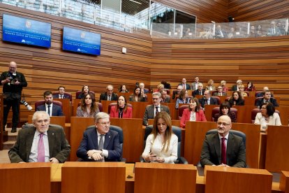 Celebración en las Cortes del 42 aniversario del Estatuto de Autonomía.