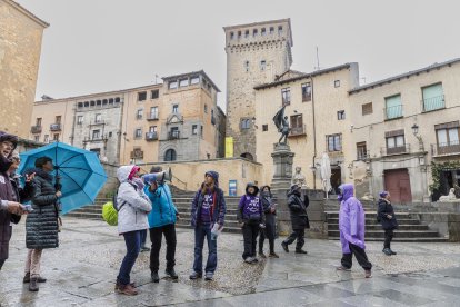 Concentración y actividades en la Plaza de San Martín de Segovia