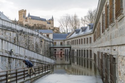 Desbordamiento del Eresma a su paso por la casa de la Moneda en Segovia