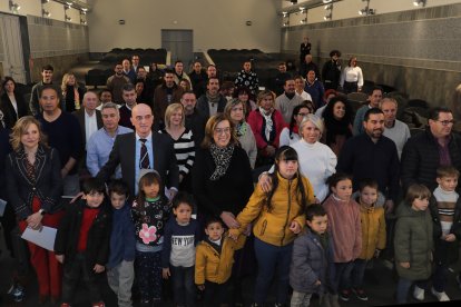 La presidenta de la Diputación de Palencia, Ángeles Armisén, junto con Francisco Pérez; y Enrique Martínez en la rueda de prensa del proyecto Arraigo.