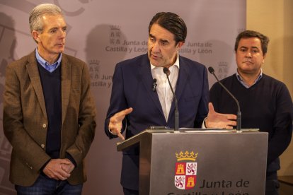 El consejero de Medio Ambiente, Vivienda y Ordenación del Territorio, Juan Carlos Suárez-Quiñones visita la crecida del Adaja inunda el sur de Ávila