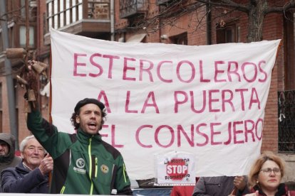 Manifestación contra la proliferación de macrogranjas y plantas de biogás en Castilla y León
