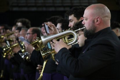 Agrupaciones de León, Burgos y Zamora en 'El Sonido de la Pasión' de León.