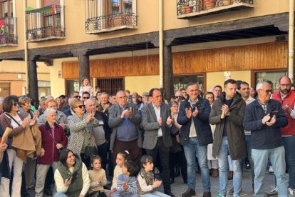 Una concentración reclama en San Esteban de Gormaz (Soria) un paso provisional y un puente nuevo