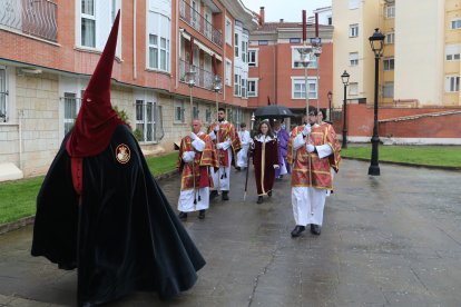 La procesión la Estación de la Penitencia de la Sentencia de Cristo tuvo que suspenderse por la lluvia