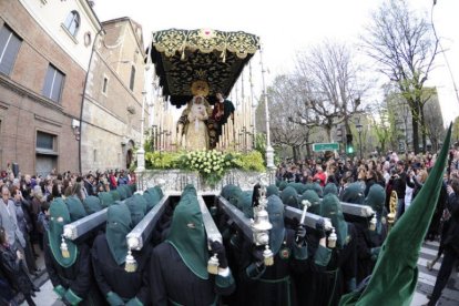 Procesión María al pie de La Cruz Camino de la Esperanza en una imagen de archivo