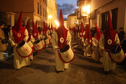 Un momento de la Procesión del Cristo de las Injurias