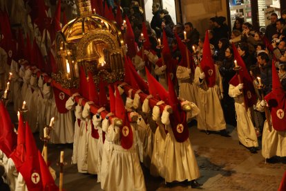 Un momento de la Procesión del Cristo de las Injurias