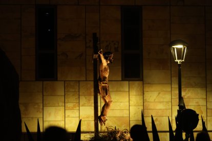 Un momento del desfile profesional del Santísimo Cristo de las 7 palabras