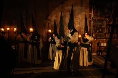 Un momento del desfile profesional del Santísimo Cristo de las 7 palabras