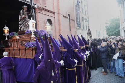 Vía Crucis Procesional de la cofradía penitencial de Nuestro Padre Jesús Nazareno