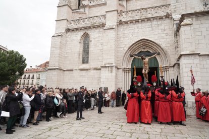 Procesión del Santísimo Cristo de la Preciosísima Sangre y María Santísima de la Caridad en Valladolid