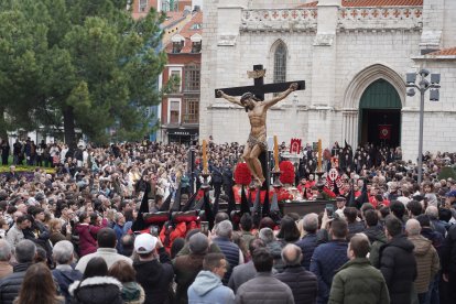 Procesión del Santísimo Cristo de la Preciosísima Sangre y María Santísima de la Caridad en Valladolid