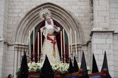 Procesión del Santísimo Cristo de la Preciosísima Sangre y María Santísima de la Caridad en Valladolid