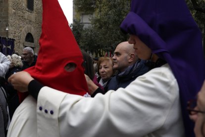 Procesión de la Santa Cena con la liberación de un preso en Ponferrada.