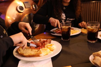 2 y pingada, comida típica del Domingo de Resurrección en Zamora