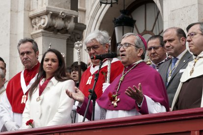 Procesión del Encuentro de Jesús Resucitado con la Virgen de la Alegría en Valladolid