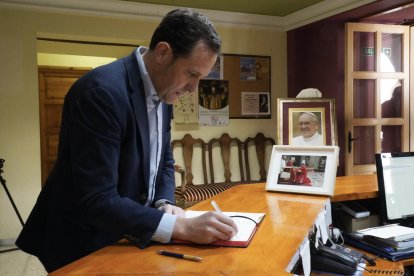 Libro de condolencias por la muerte del Papa Francisco