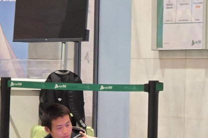 La estación de tren de Valladolid se ha mantenido abierta durante la noche por el apagón que ha afectado a toda España