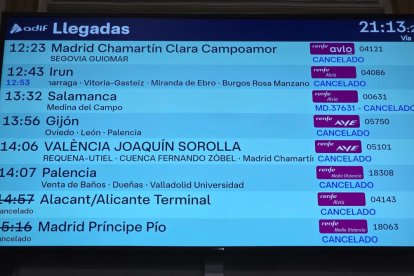 La estación de tren de Valladolid se ha mantenido abierta durante la noche por el apagón que ha afectado a toda España