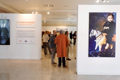 Un momento de la exposición de las Cortes de Castilla y León sobre José Jiménez Lozano.