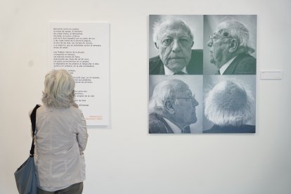 Un momento de la exposición de las Cortes de Castilla y León sobre José Jiménez Lozano.