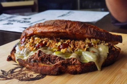 Bocadillo 'Wonder Titten', de The Pit Smoke & Grill (León)