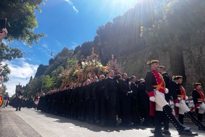 La Cofradía del Dulce Nombre de Jesús Nazareno de León participa en la Gran Procesión organizada con motivo del Jubileo de las Cofradías en Roma.