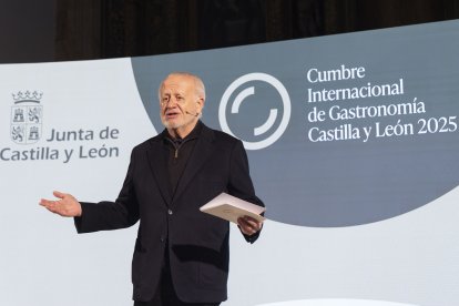 Juan Echenove condujo el evento que inauguraba la Cumbre Internacional de Gastronomía de Castilla y León