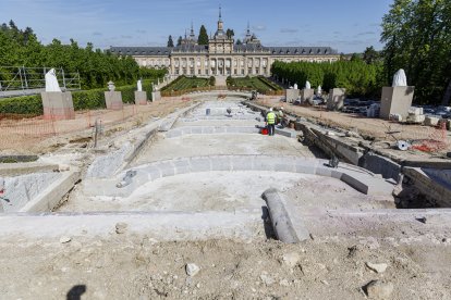 Patrimonio Nacional inicia el programa ‘Abierto por restauración’ en la Fuente de La Cascada del Palacio Real de La Granja (Segovia)