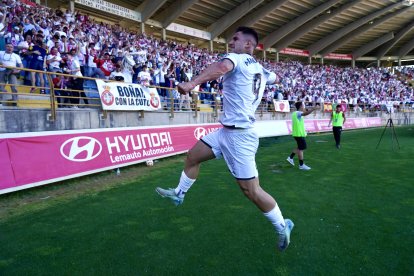 La Cultural y Deportiva Leonesa asciende a Segunda División.
