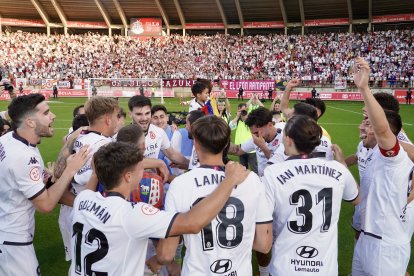 La Cultural y Deportiva Leonesa asciende a Segunda División.
