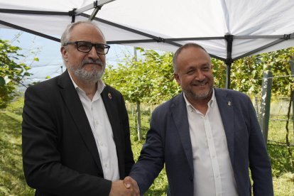 Firma del convenio del Banco de Tierras