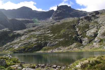 Montaña palentina, pozo de la Curavacas y Aguja del Pastel