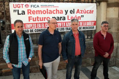 Termina la reunión entre las consejeras de Industria y de Agricultura con el comité de empresa de Azucarera de La Bañeza
