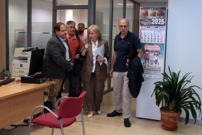 Termina la reunión entre las consejeras de Industria y de Agricultura con el comité de empresa de Azucarera de La Bañeza