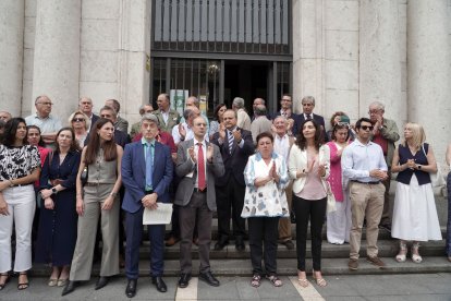Paro simbólico en la sede judicial de Valladolid para protestar por el proyecto de modificación de la Ley Orgánica de Poder Judicial y del Estatuto Orgánico del Ministerio Fiscal.