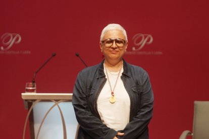 Dora García recoge el Premio Castilla y León de las Artes 2024.