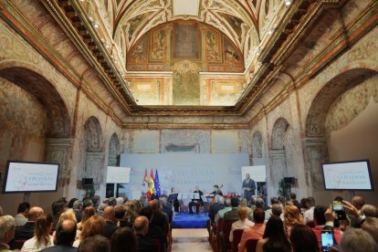 El presidente de la Junta de Castilla y León, Alfonso Fernández Mañueco, participa en los actos conmemorativos del Día de Recuerdo y Homenaje a las Víctimas del Terrorismo de Castilla y León.