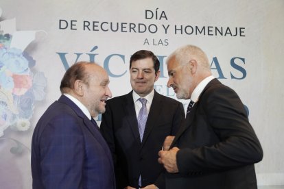 El presidente de la Junta de Castilla y León, Alfonso Fernández Mañueco, participa en los actos conmemorativos del Día de Recuerdo y Homenaje a las Víctimas del Terrorismo de Castilla y León.