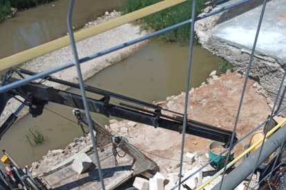 Nuevo desprendimiento en puente sobre la N-110 en San Esteban de Gormaz (Soria)