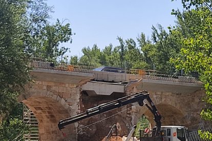 Obras en el puente de San Esteban de Gormaz en Soria.