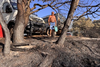 La Junta activa la situación operativa dos ante la evolución del incendio de Navaluenga (Ávila)