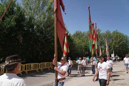 Celebración de la XXXII Fiesta de la Sobarriba, con la procesión de los Santos Patronos de cada localidad del municipio de Valdefresno