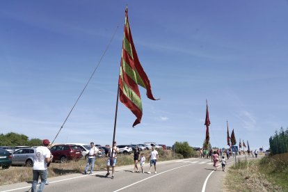 Celebración de la XXXII Fiesta de la Sobarriba, con la procesión de los Santos Patronos de cada localidad del municipio de Valdefresno.
