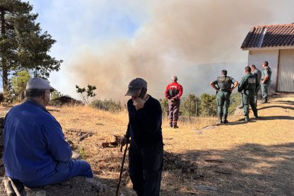 Incendio en Mombeltrán declarado Nivel 2