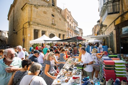 Miles de personas celebran el Martes Mayor en Ciudad Rodrigo, Salamanca