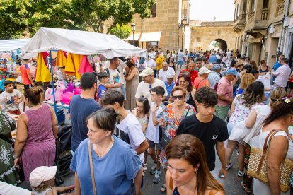 Miles de personas celebran el Martes Mayor en Ciudad Rodrigo, Salamanca